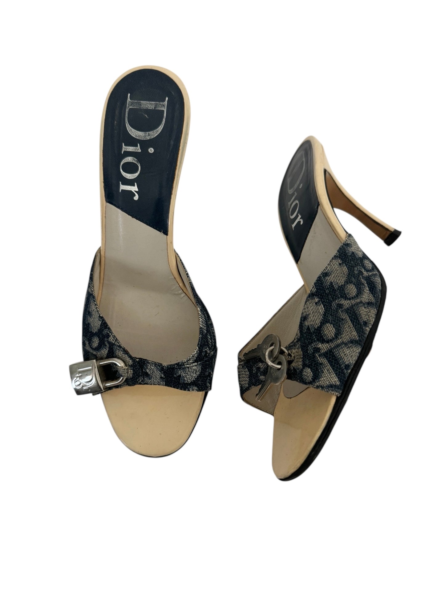 CHRISTIAN DIOR LOCK AND KEY HEELS IT 36