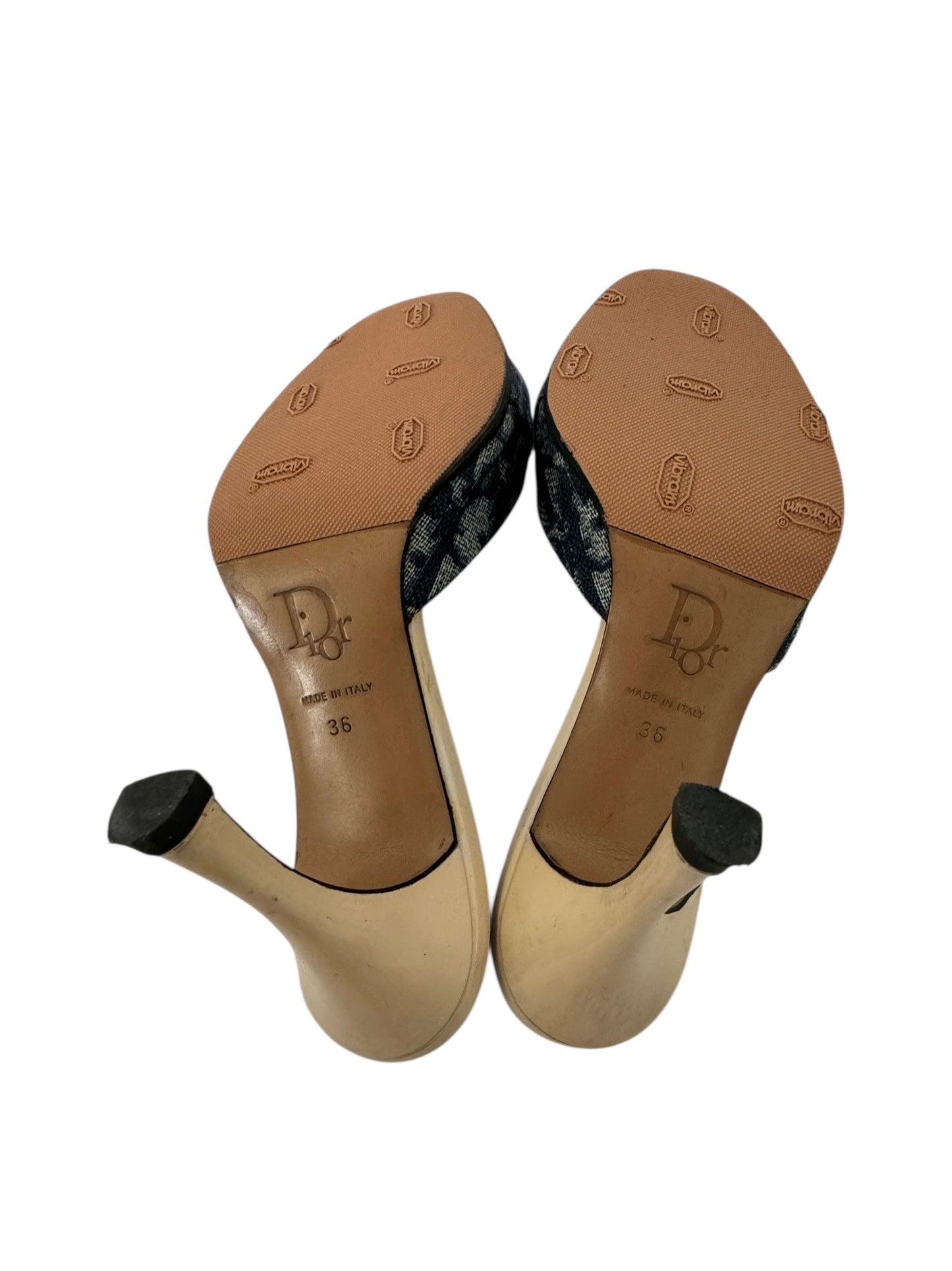 CHRISTIAN DIOR LOCK AND KEY HEELS IT 36
