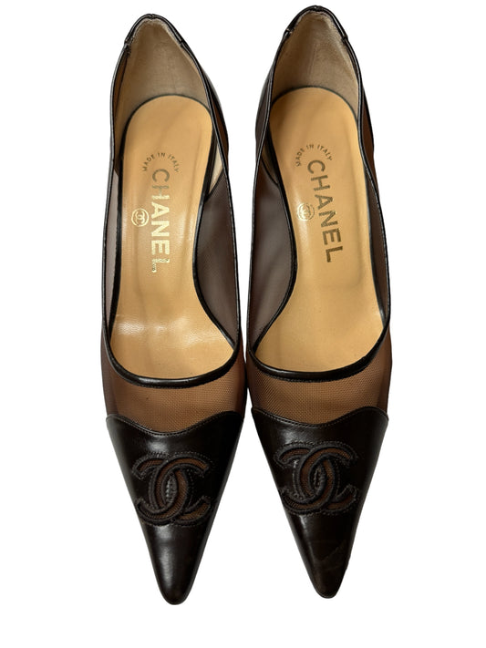 CHANEL DARK BROWN LEATHER AND MESH CC HEELS